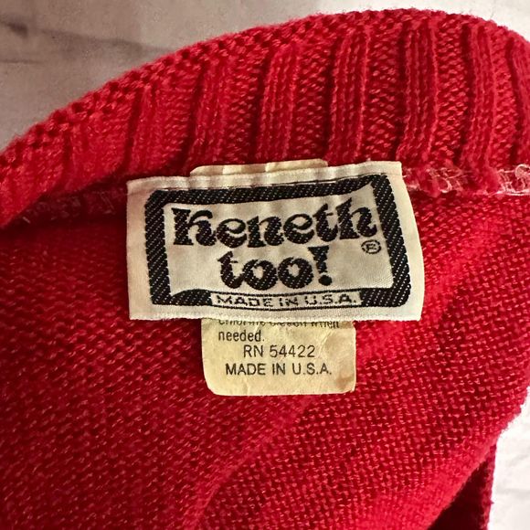 Keneth Too Vintage Red Sweater with Duck, Medium, Pre-owned - Picture 6 of 7